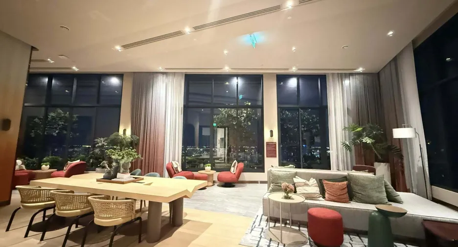 Wohnung zur Miete mit 1 Zimmer in Huai Khwang, Bangkok