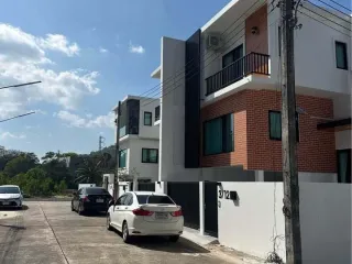Haus zur Miete mit 3 Zimmer in Kathu, Phuket