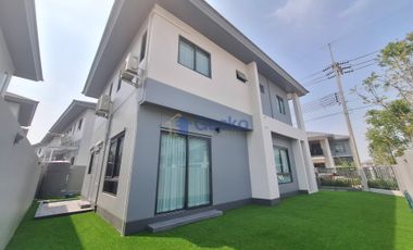 Casa en alquiler de 3 habitaciones en East Pattaya, Pattaya