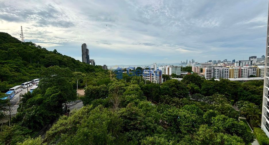 For sale 2 bedrooms condo in Pratumnak, Pattaya