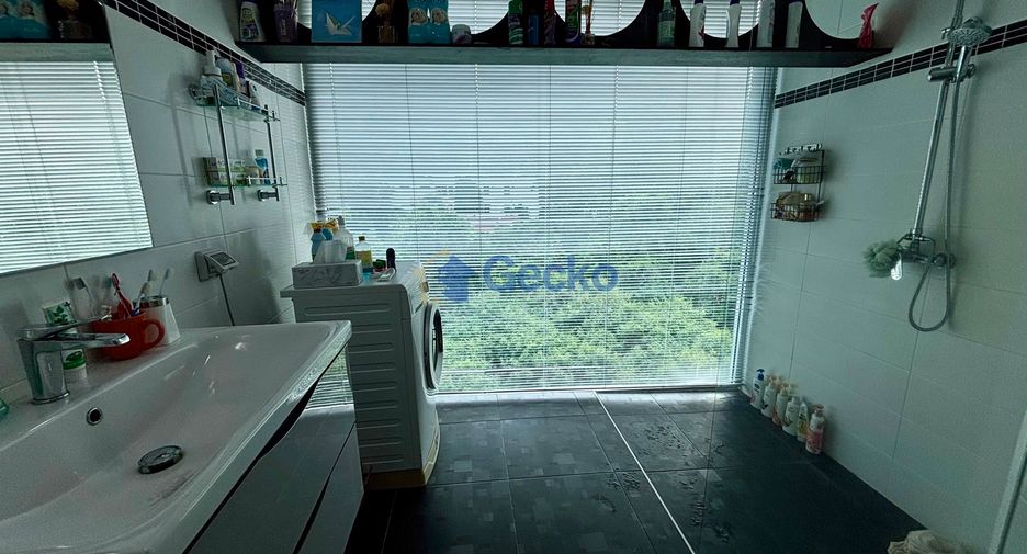 For sale 2 bedrooms condo in Pratumnak, Pattaya