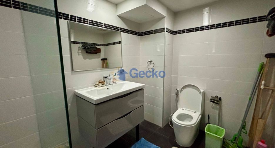For sale 2 bedrooms condo in Pratumnak, Pattaya
