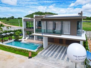 Casa en venta de 4 habitaciones en Bang Lamung, Chonburi