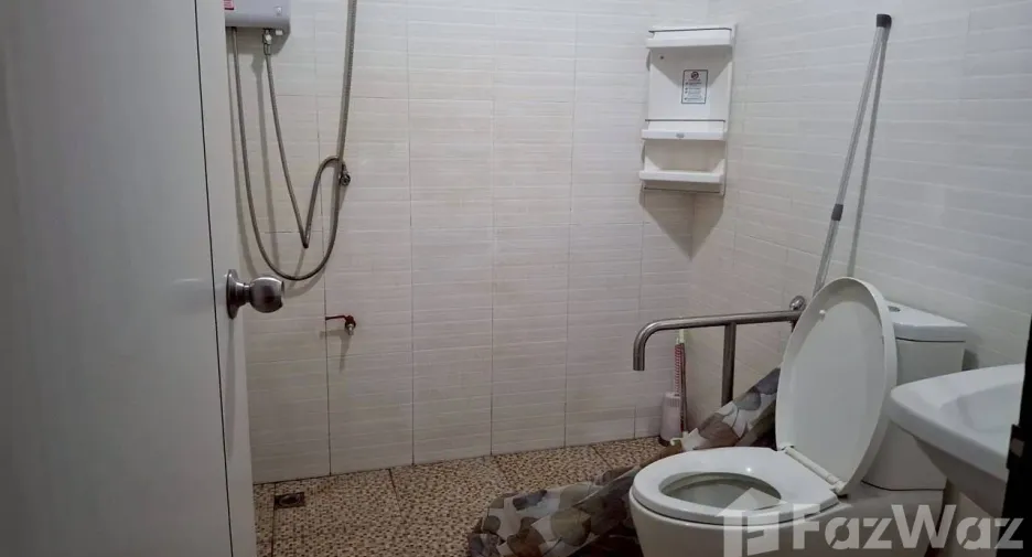 For rent 2 bedrooms townhouse in Mueang Chiang Mai, Chiang Mai