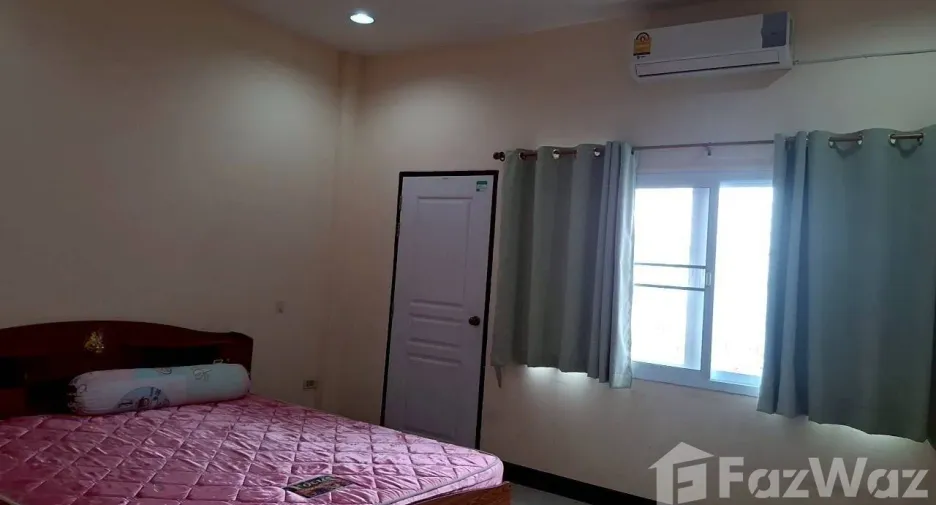 For rent 2 bedrooms townhouse in Mueang Chiang Mai, Chiang Mai