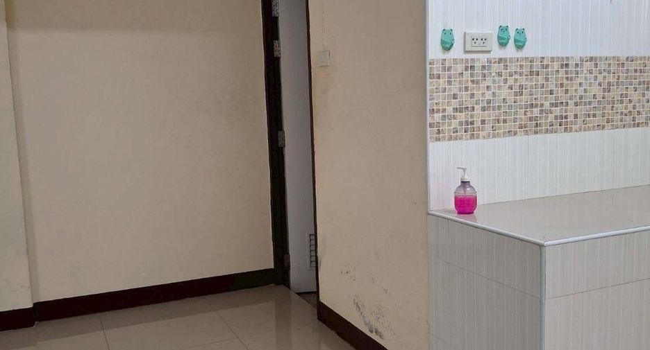For rent 2 bedrooms townhouse in Mueang Chiang Mai, Chiang Mai