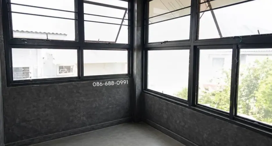 Haus zum Kauf mit 4 Zimmer in Bang Kruai, Nonthaburi