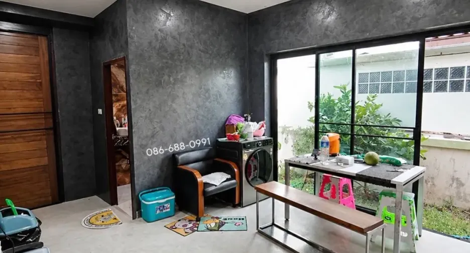 Haus zum Kauf mit 4 Zimmer in Bang Kruai, Nonthaburi