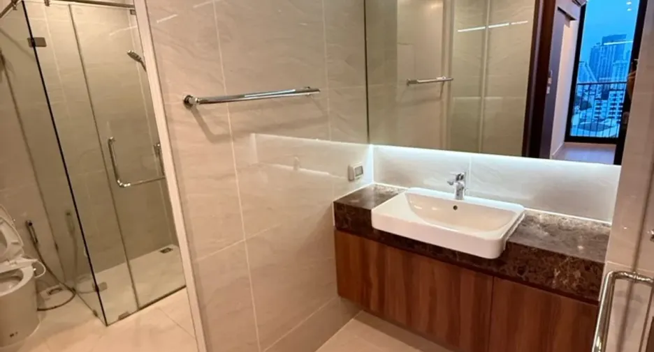 For rent 3 bedrooms condo in Watthana, Bangkok