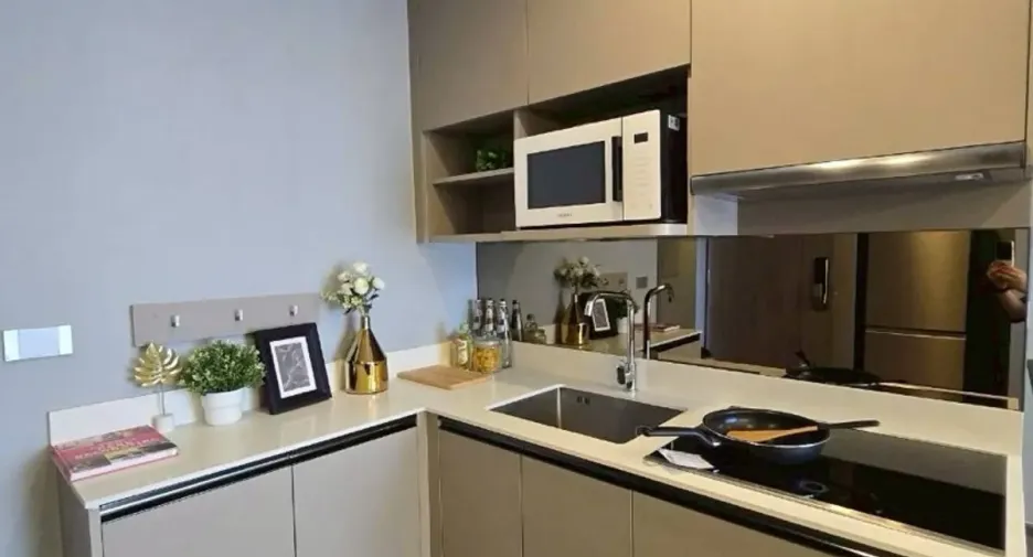À vendre 2 chambres condo à Khlong Toei, Bangkok