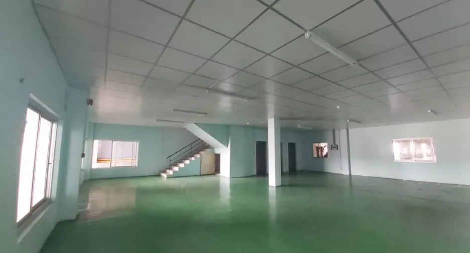 Almacén en alquiler en Mueang Samut Prakan, Samut Prakan