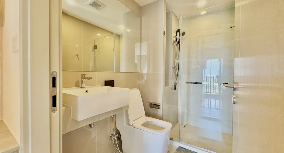Condo en alquiler de 1 habitaciones en Bang Na, Bangkok