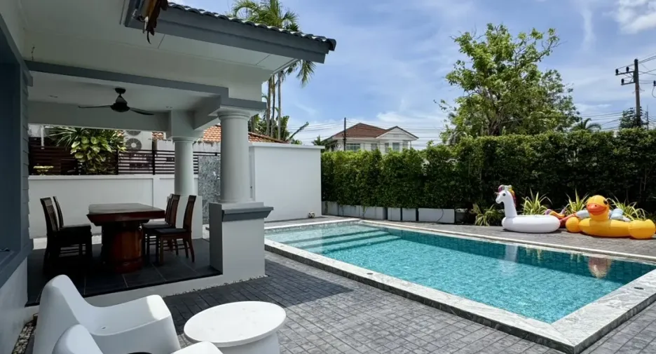 À louer 3 chambres maison à Mueang Phuket, Phuket