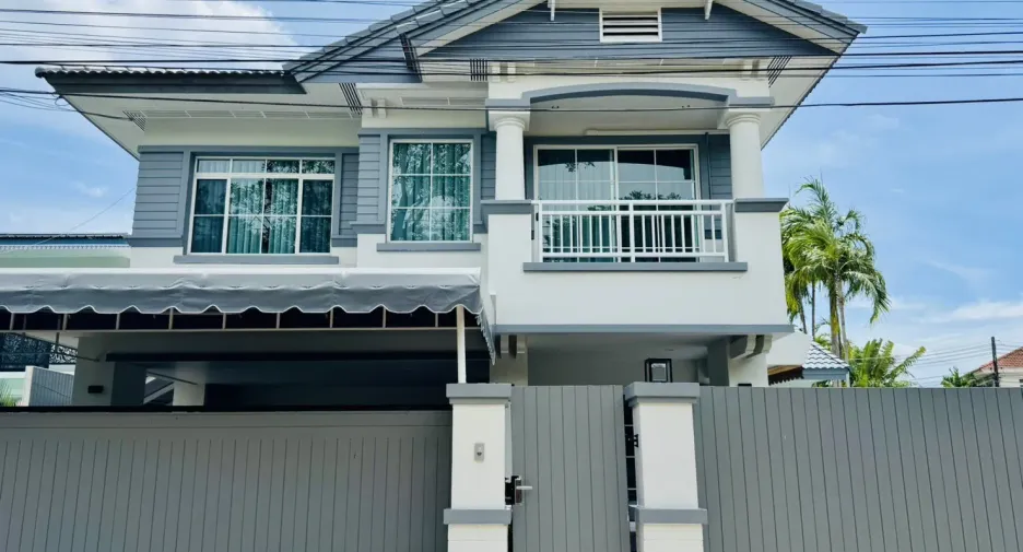 À louer 3 chambres maison à Mueang Phuket, Phuket