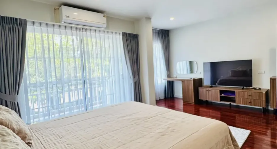 À louer 3 chambres maison à Mueang Phuket, Phuket