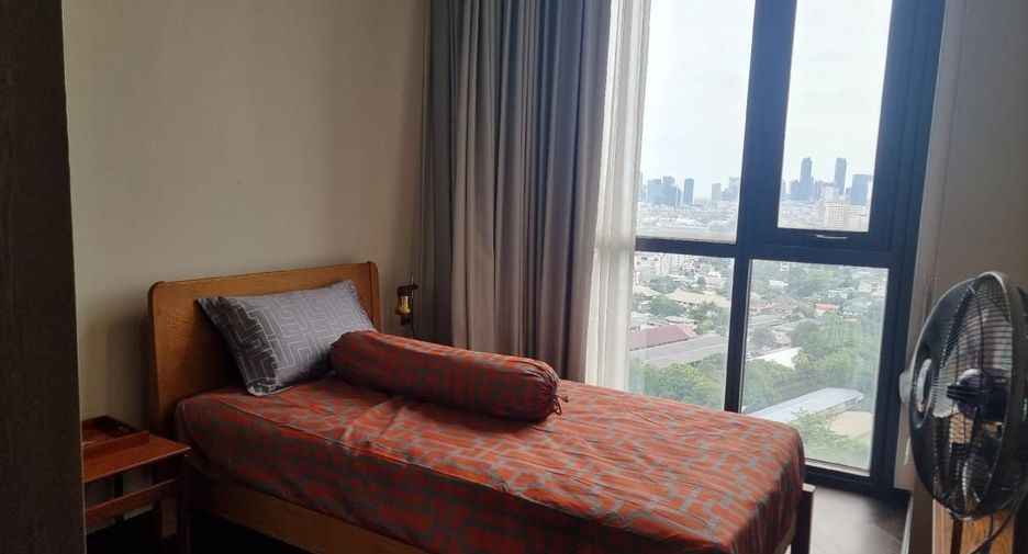 For sale 2 bedrooms condo in Phaya Thai, Bangkok