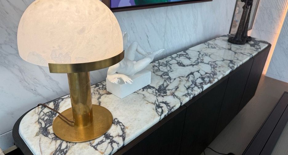 Condo en venta y en alquiler de 2 habitaciones en Pathum Wan, Bangkok