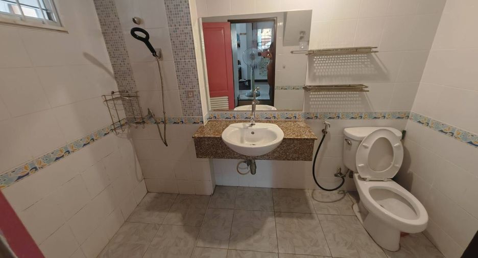 À vendre et à louer 3 chambres maison à Mueang Phuket, Phuket
