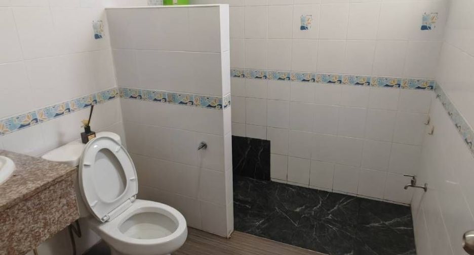 À vendre et à louer 3 chambres maison à Mueang Phuket, Phuket