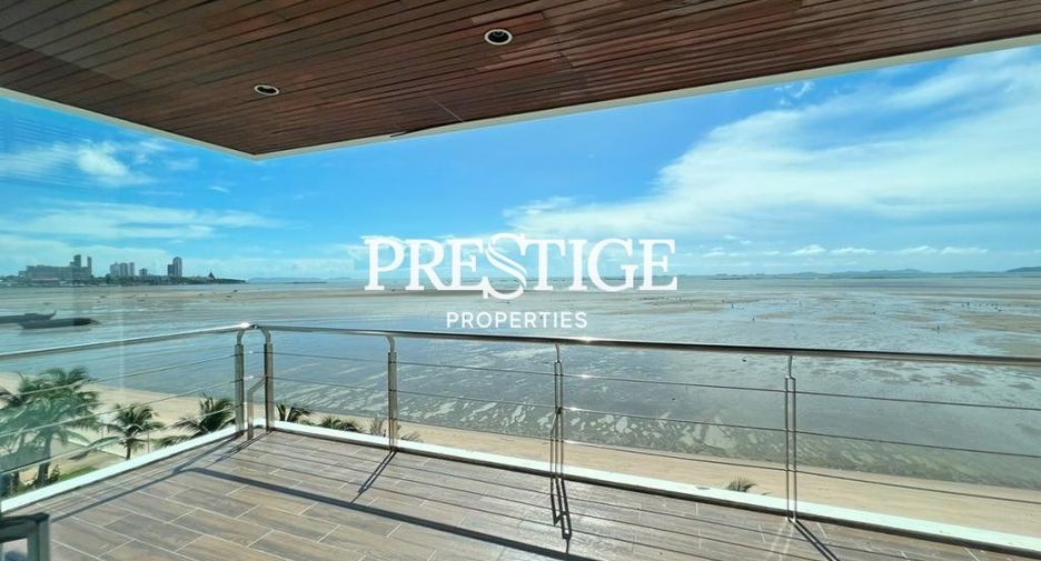 For rent 2 bedrooms condo in North Pattaya, Pattaya