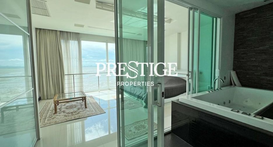 For rent 2 bedrooms condo in North Pattaya, Pattaya