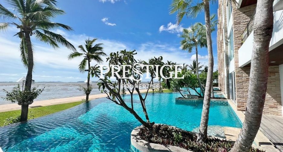 For rent 2 bedrooms condo in North Pattaya, Pattaya