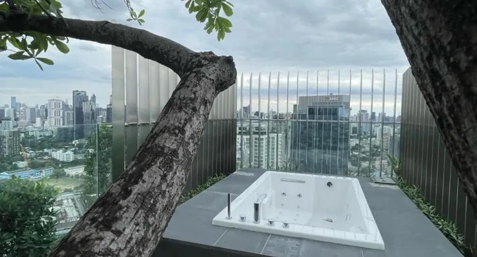 For rent 2 ベッドルーム condo in Khlong Toei, Bangkok