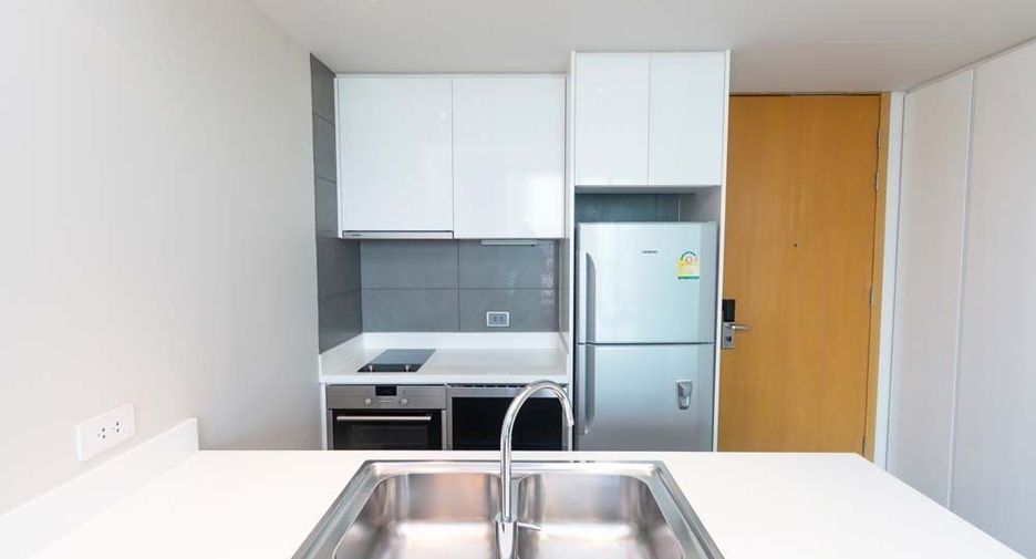 For rent 1 bed condo in Khlong Toei, Bangkok