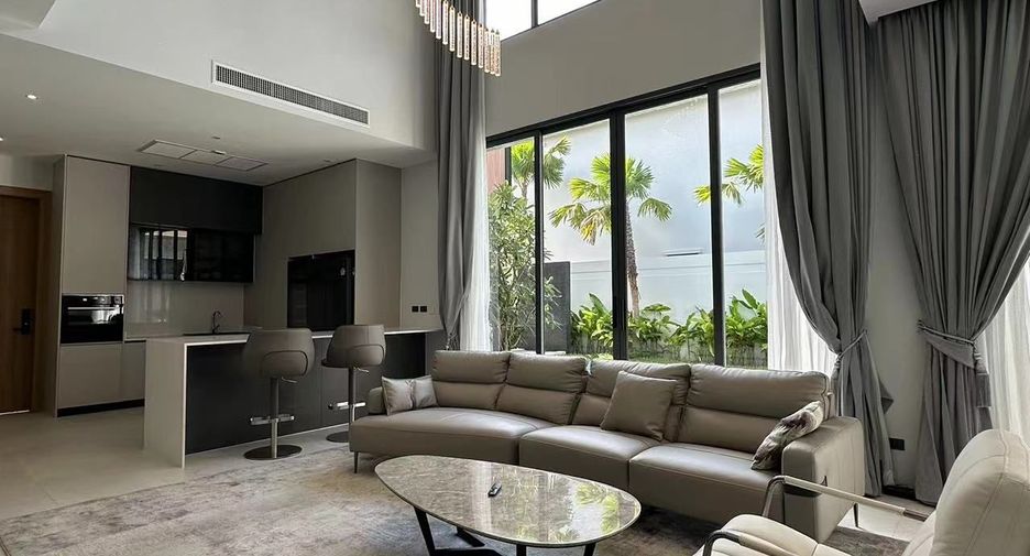 For rent 5 bedrooms villa in Mueang Phuket, Phuket