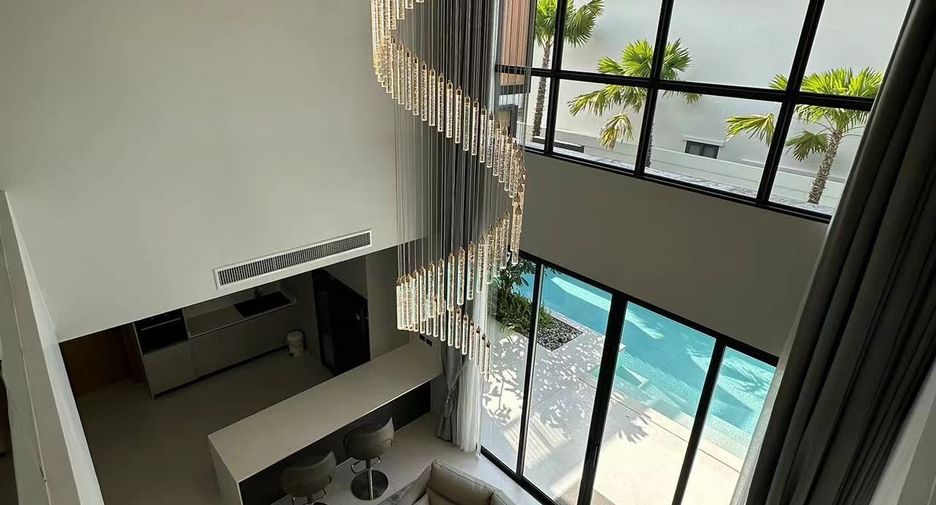 For rent 5 bedrooms villa in Mueang Phuket, Phuket