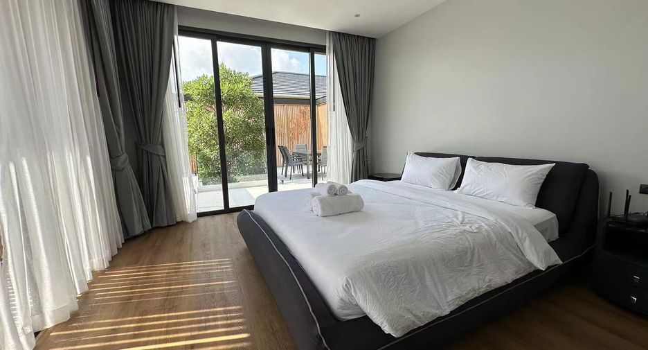 For rent 5 bedrooms villa in Mueang Phuket, Phuket