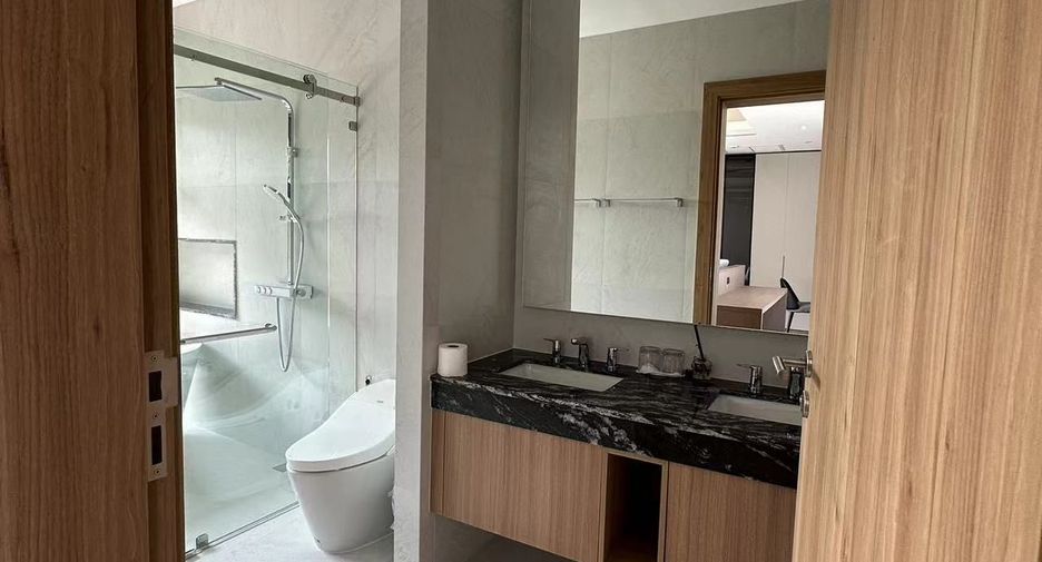 For rent 5 bedrooms villa in Mueang Phuket, Phuket