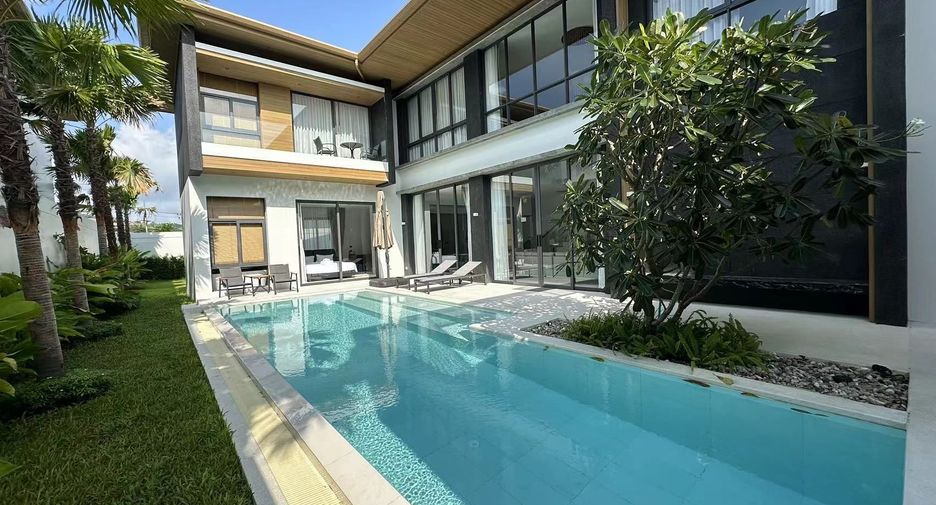 For rent 5 bedrooms villa in Mueang Phuket, Phuket