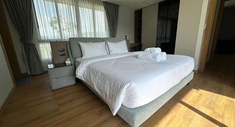For rent 5 bedrooms villa in Mueang Phuket, Phuket