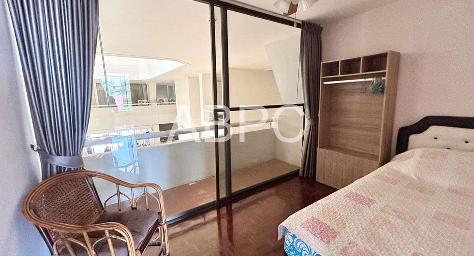 Продажа 2 спальни кондо в Йомтиен, Паттайя