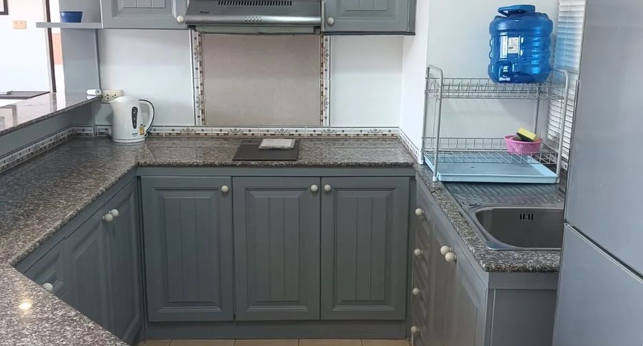 Продажа 2 спальни кондо в Йомтиен, Паттайя