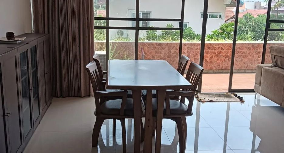 Продажа 2 спальни кондо в Йомтиен, Паттайя