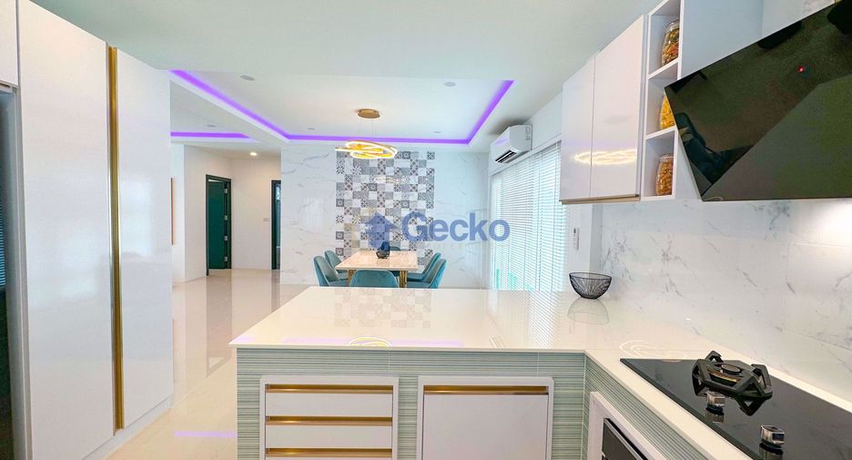 Casa en alquiler de 4 habitaciones en Jomtien, Pattaya