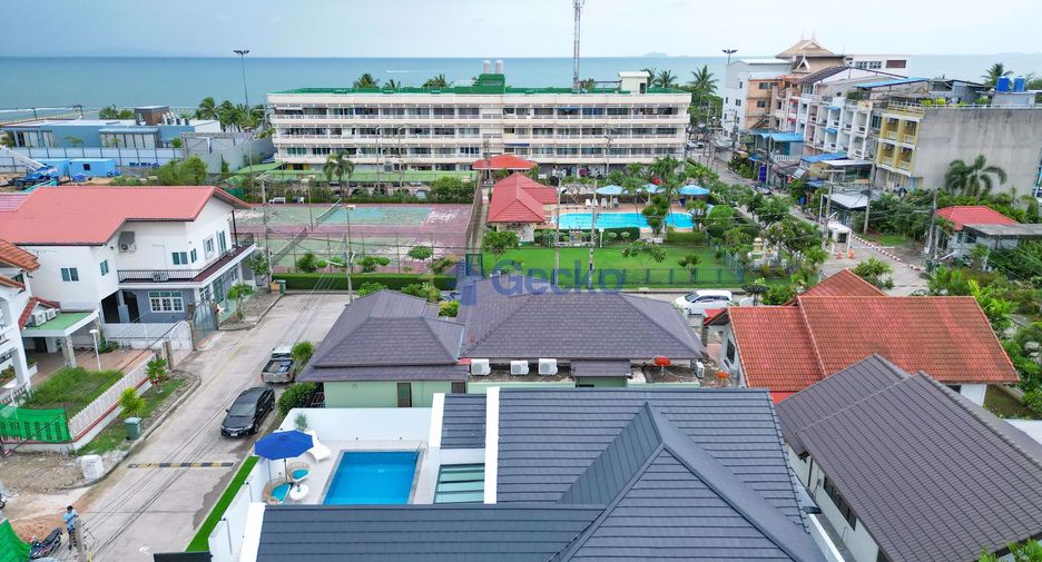 Casa en alquiler de 4 habitaciones en Jomtien, Pattaya