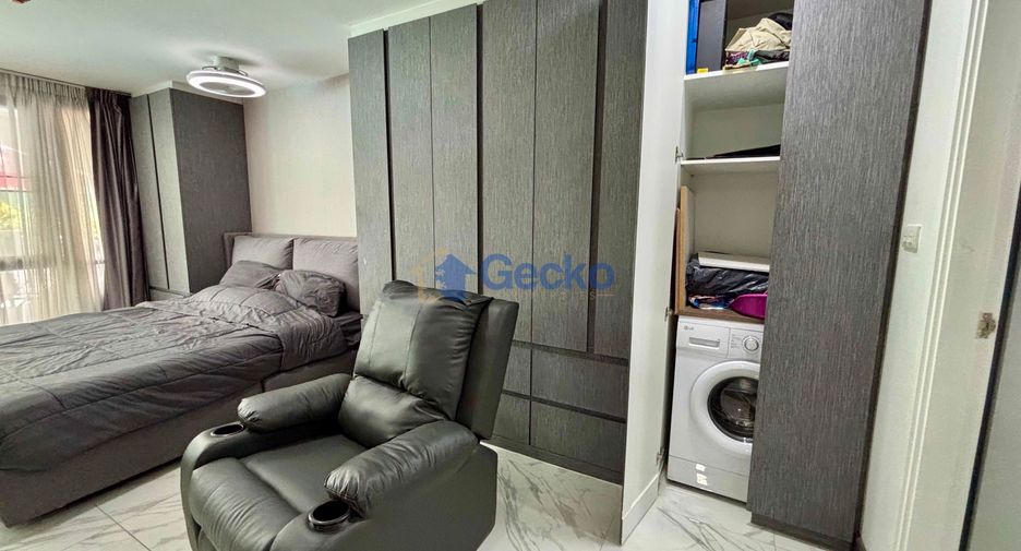 For sale 3 bedrooms condo in South Pattaya, Pattaya