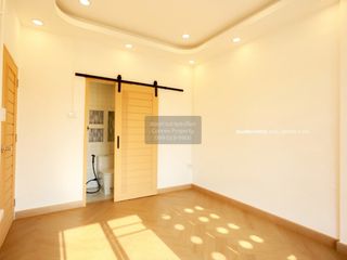 For sale 2 bedrooms townhouse in Huai Khwang, Bangkok