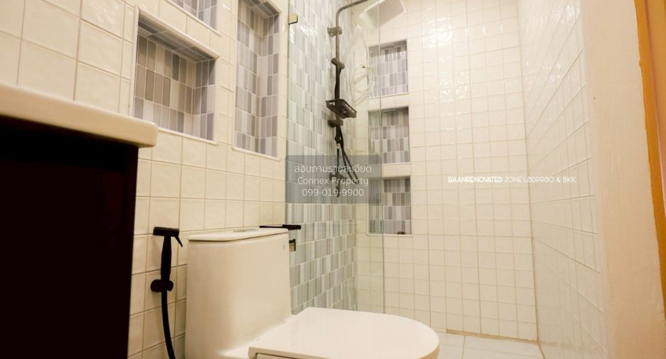 For sale 2 bedrooms townhouse in Huai Khwang, Bangkok