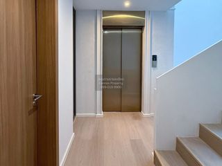 For sale 5 bedrooms townhouse in Watthana, Bangkok