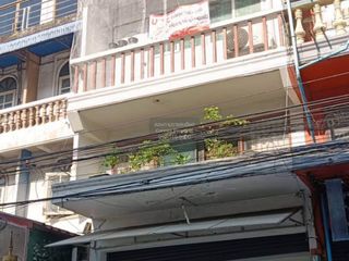 For sale 4 bedrooms retail Space in Phra Khanong, Bangkok
