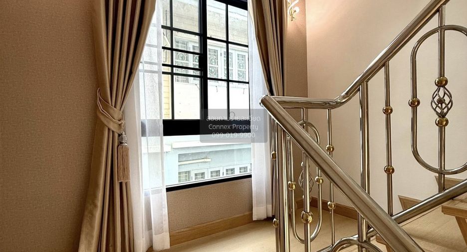 Haus zum Kauf mit 4 Zimmer in Bang Khae, Bangkok