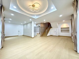 For sale 4 bedrooms house in Bang Khae, Bangkok