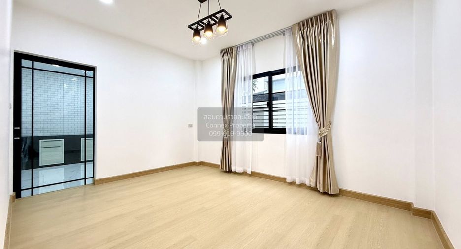 Haus zum Kauf mit 4 Zimmer in Bang Khae, Bangkok