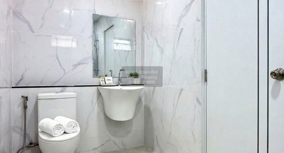 Haus zum Kauf mit 4 Zimmer in Bang Khae, Bangkok