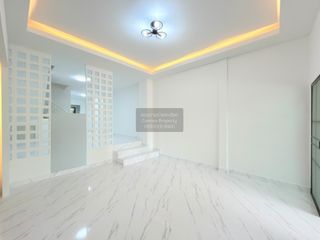 For sale 3 bedrooms townhouse in Khlong Sam Wa, Bangkok