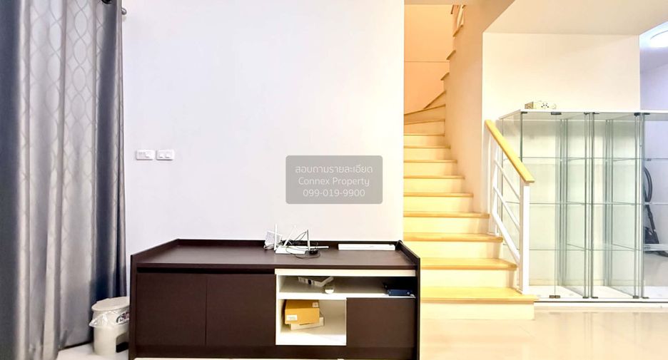 For sale 3 bedrooms townhouse in Don Mueang, Bangkok